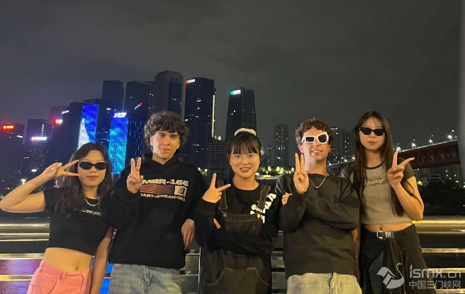 Julio���Ҷ��������т����ؑc���¶��ĺ�Ӱ�����L�߹��D